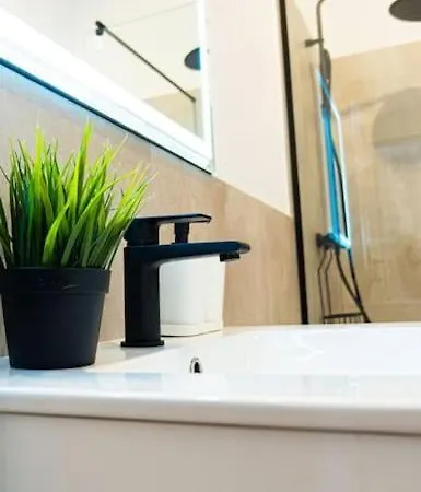 Komfortowy W Centrum * 华沙